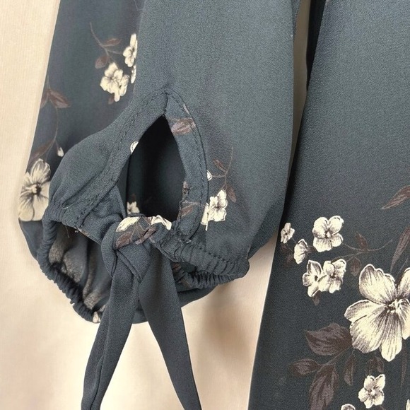 Papermoon Floral Blouse Large Dark Teal Scoop Neck 3/4 Sleeve Tie Cuff Top - Picture 4 of 14
